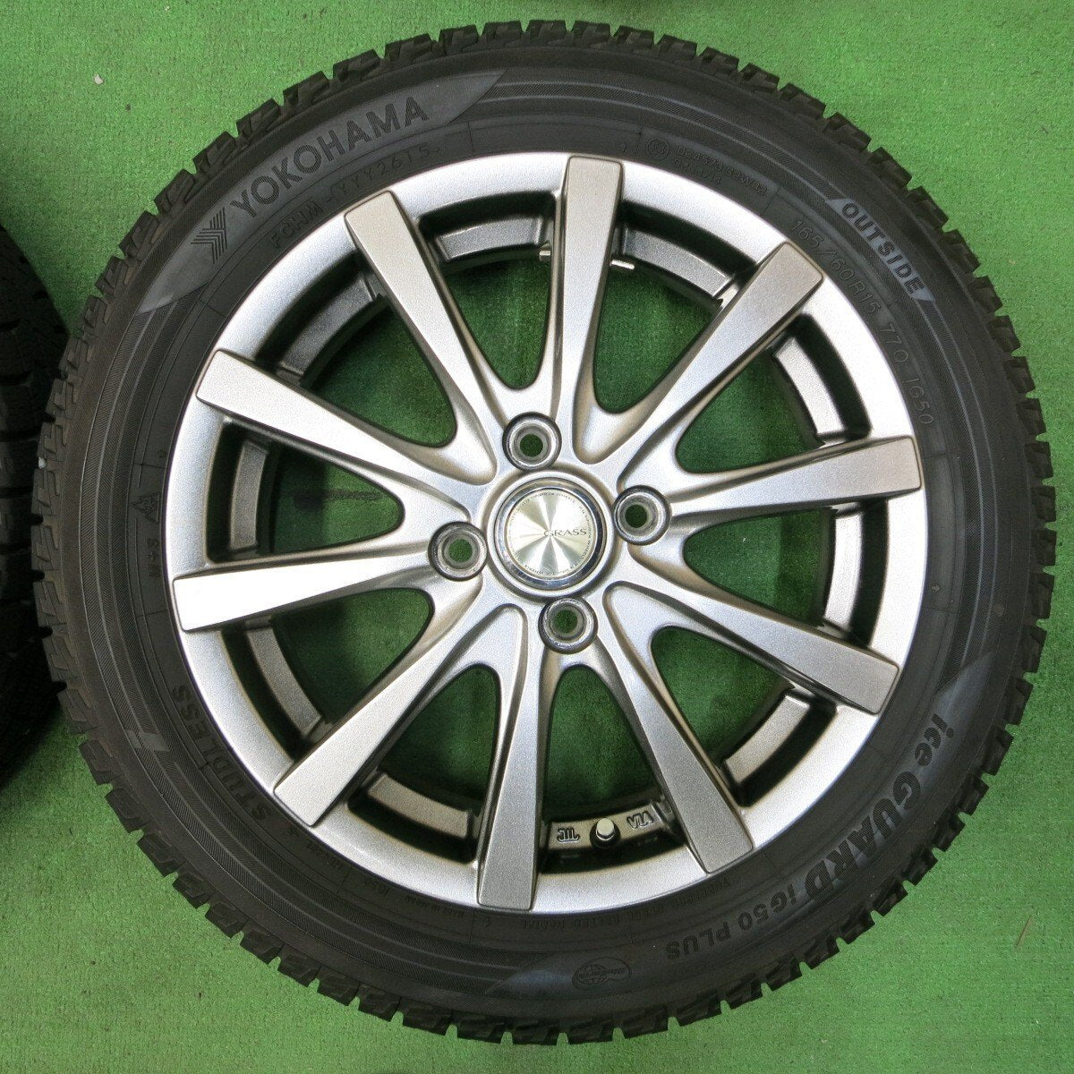 [送料無料] バリ溝！キレイ！9.5分★軽サイズ 165/60R15 スタッドレス ヨコハマ アイスガード iG50 プラス GRASS PCD100/4H★4052311イス