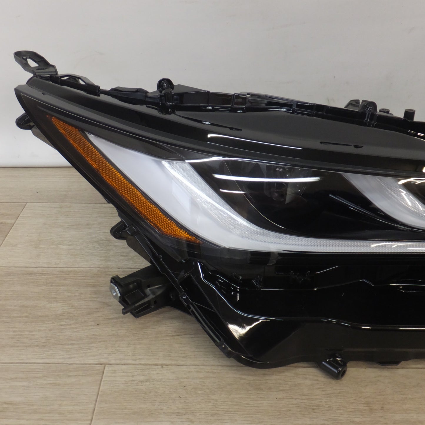 [送料無料] 岐阜発 現状品★トヨタ TOYOTA 純正 ハリアー 80系 ヘッドライト KOITO 48-233 右★