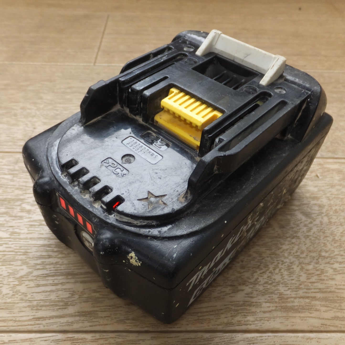 [送料無料] ★マキタ makita 充電式インパクトドライバ TD171D　バッテリ BL1860B 2点　急速充電器 DC18RF　セット★