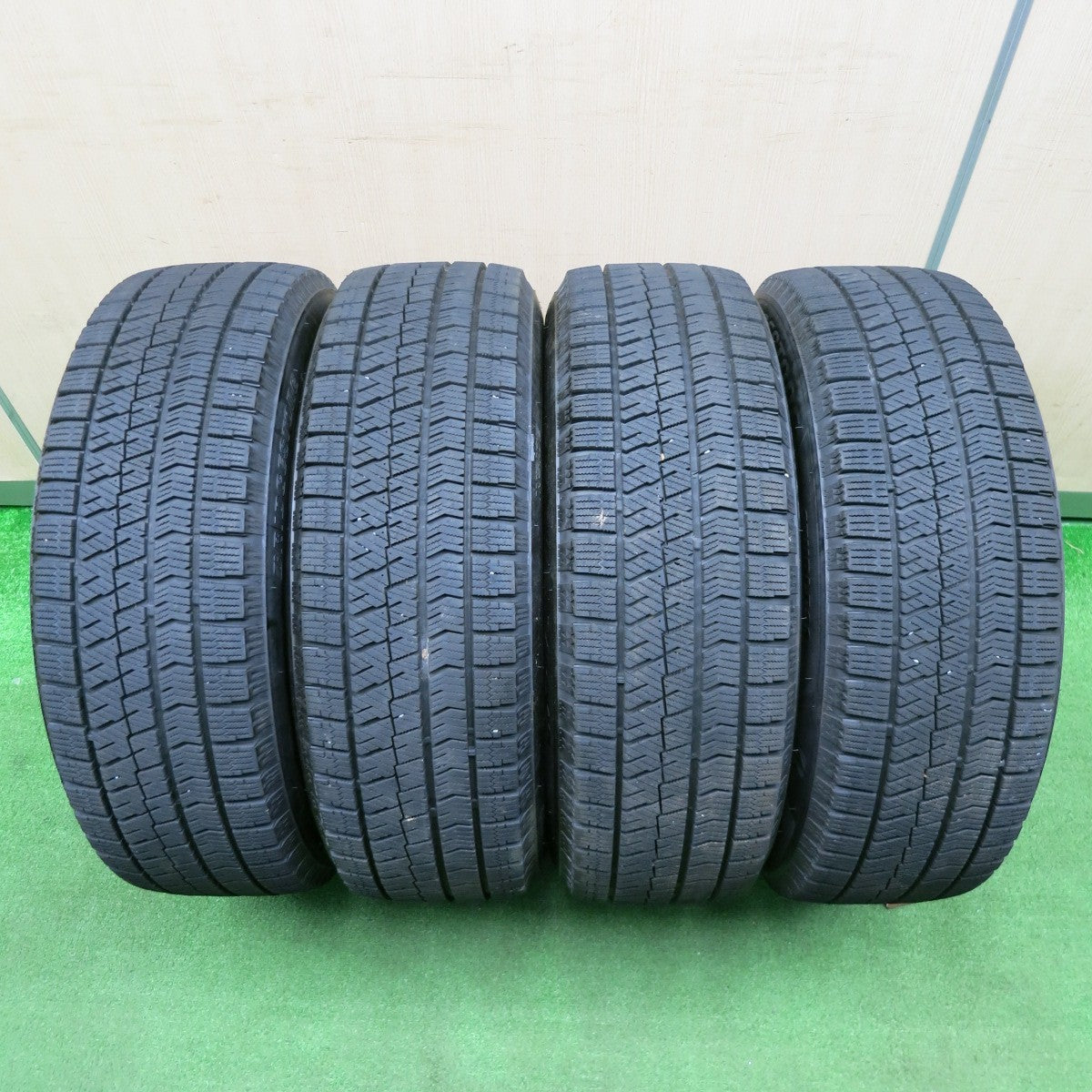 [送料無料] バリ溝！21年！9.5分★スタッドレス 205/65R16 ブリヂストン ブリザック VRX2 Galeria GM01 ガレリア 16インチ PCD114.3/5H★5011902NJス