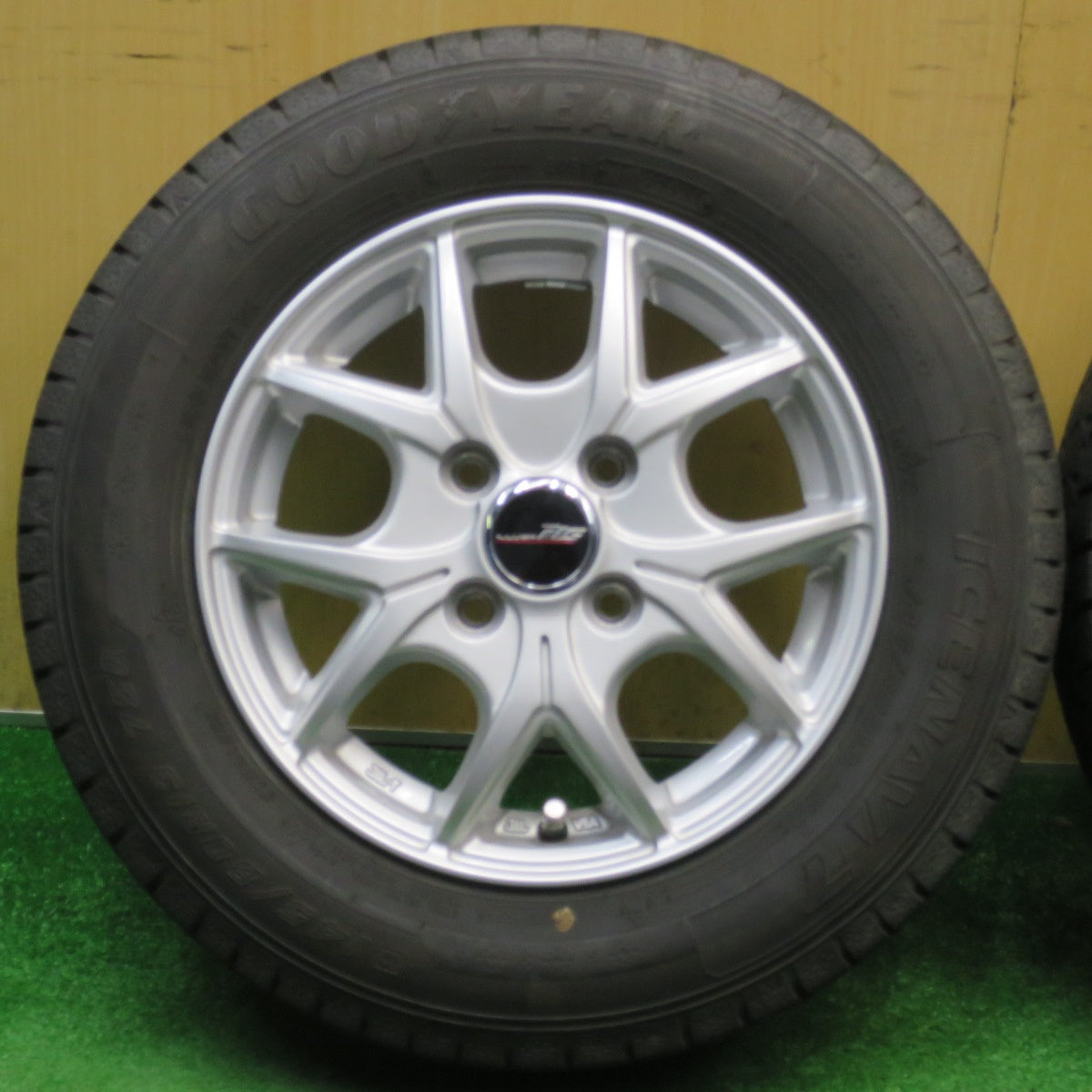 バリ溝！23年！9分★スタッドレス 145/80R13 ブリヂストン アイスナビ7 ILLUGA 社外 アルミ 13インチ PCD100/4H★5122403NJス