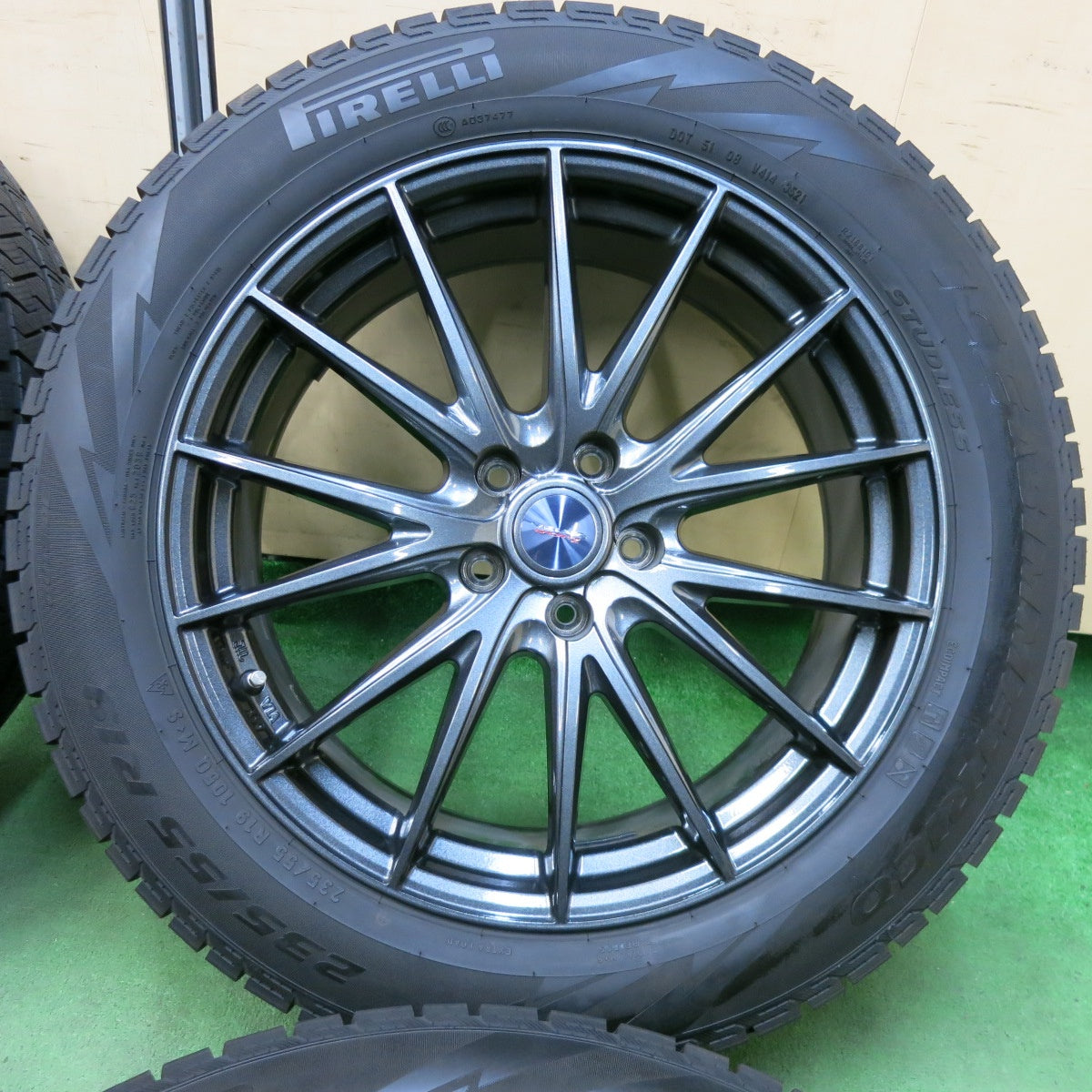 [送料無料] バリ溝！21年！キレイ！9.5分以上★スタッドレス 235/55R19 ピレリ アイスアシンメトリコ VELVA SPORTZ ヴェルヴァ 19インチ PCD114.3/5H★4122711SYス