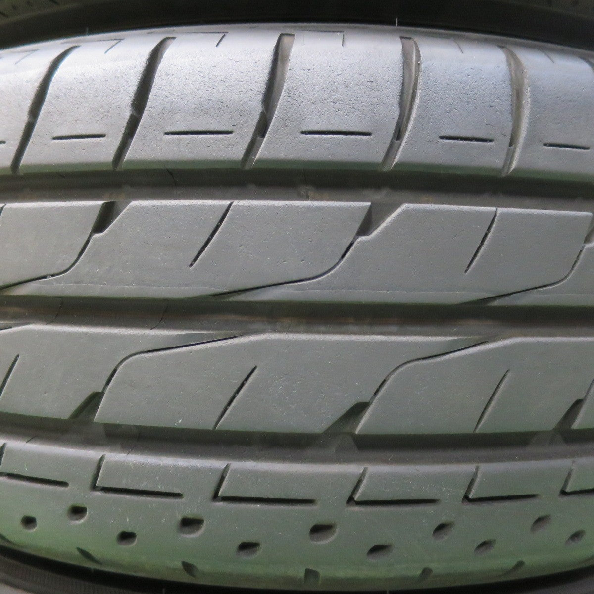 [送料無料] バリ溝！24年！キレイ！9.5分★トヨタ 80系 ノア ヴォクシー 純正 205/60R16 ヨコハマ ブルーアース RV-02 ブリヂストン LUFT RV2 16インチ PCD114.3/5H★5020902IMノ