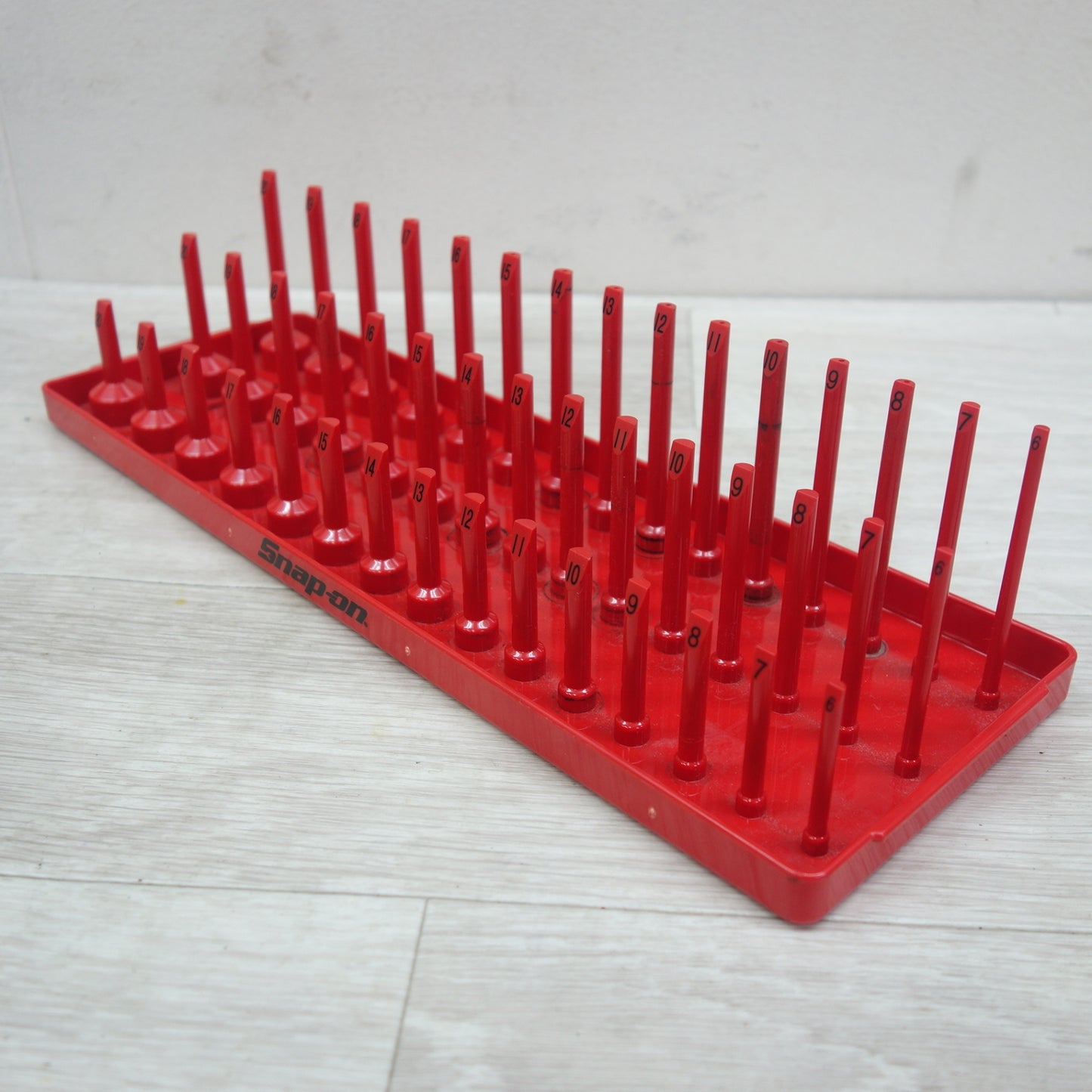 [送料無料] ☆スナップオン Snap-on ソケット ホルダー KA383METRD 3/8 3列 レッド☆