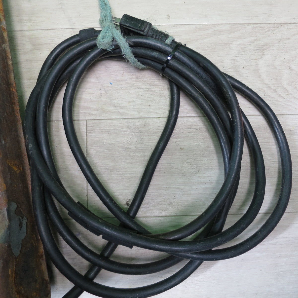 [送料無料] ☆東芝 高速 切断機 100V MCS-305B カッター 電動 工具☆