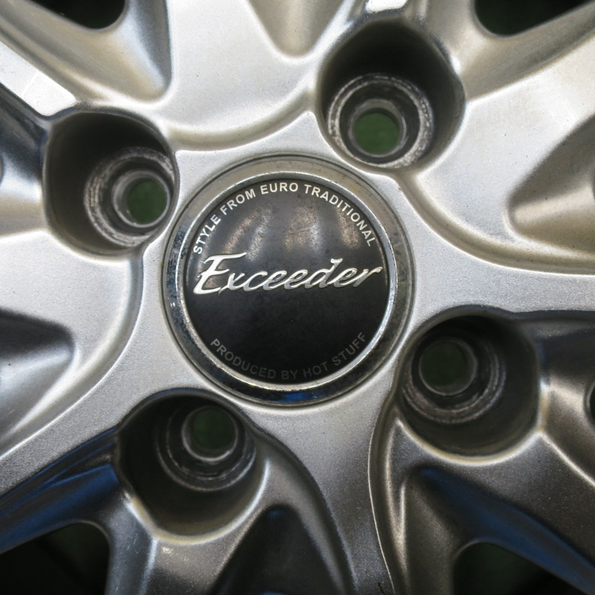 バリ溝！22年！キレイ！9.5分以上★スタッドレス 195/65R15 ダンロップ ウインターマックス WM02 Exceeder エクシーダー 15インチ PCD100/4H★6042403NJス