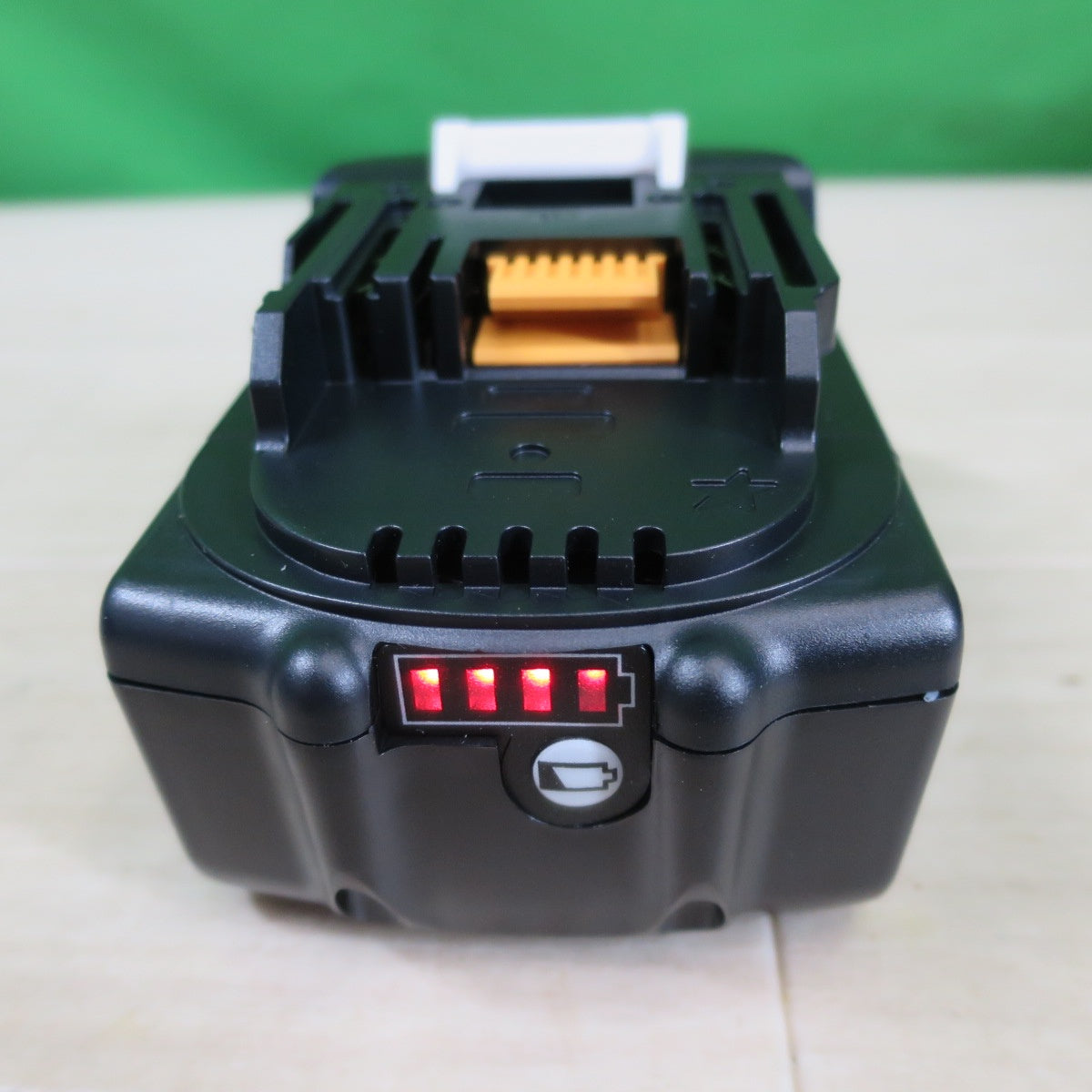 未使用・バッテリー2個☆グリッター 互換 バッテリー BL1860B 充電器 CH006MRC 18V 6.0Ah 電動 工具☆ [送料無料]