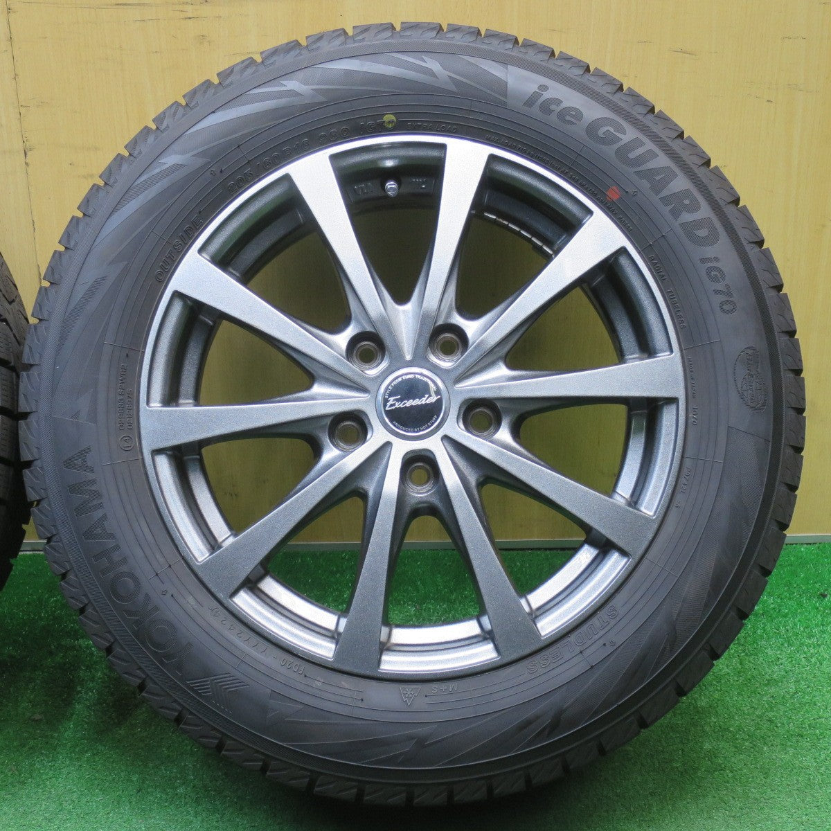 バリ溝！24年！キレイ！ほぼ10分★スタッドレス 205/60R16 ヨコハマ アイスガード iG70 Exceeder エクシーダー 16インチ PCD114.3/5H★5120413NJス