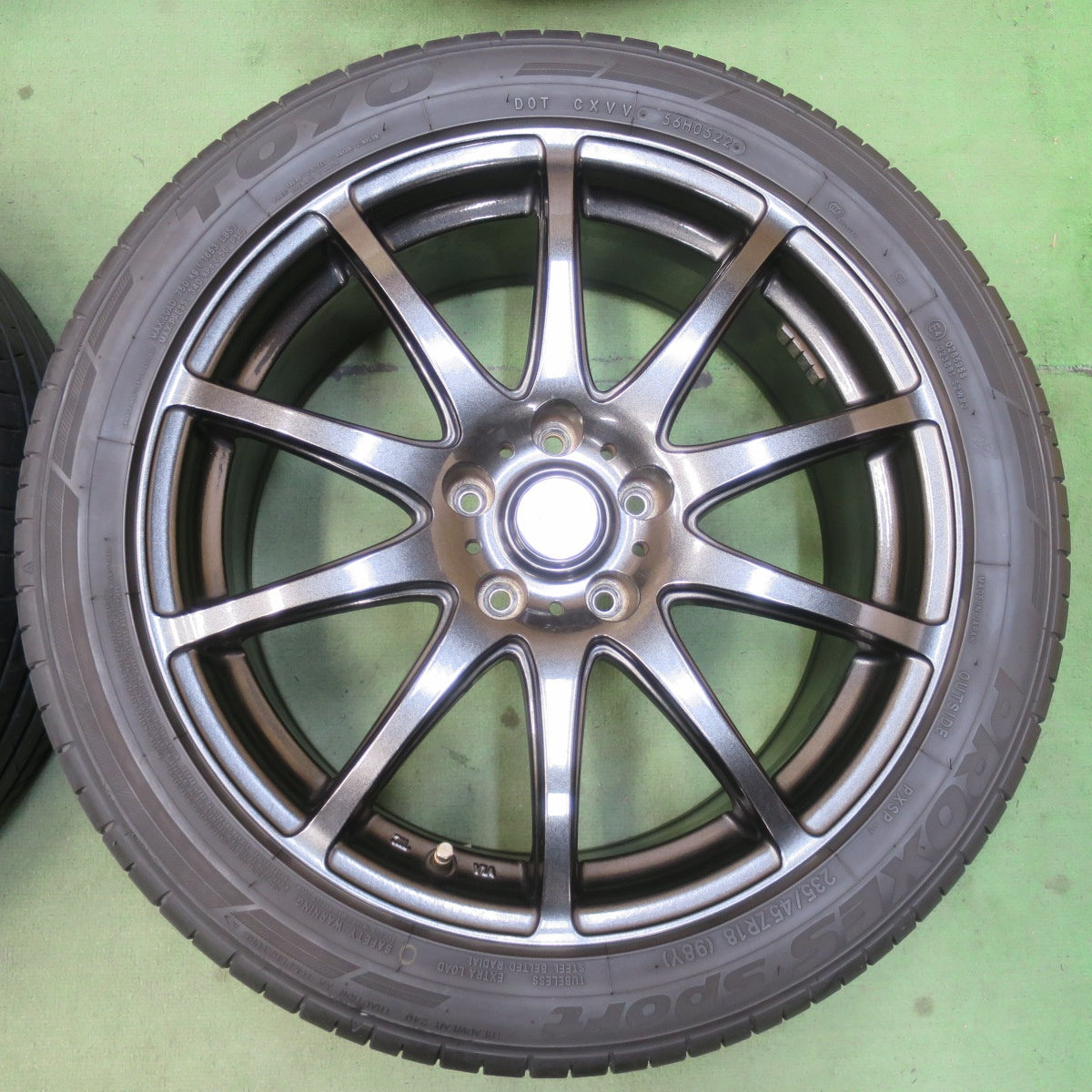 バリ溝！22年！キレイ！8.5分★LOXARNY SPORT 235/45R18 トーヨー プロクセス スポーツ ロクサーニ 18インチ PCD114.3/5H★6043005イノ