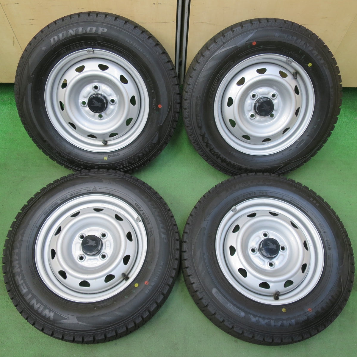ほぼ未使用！23年！キレイ★スタッドレス 155/80R13 ダンロップ ウインターマックス WM02 スチール ホイール 13インチ PCD100/4H★5100707イス