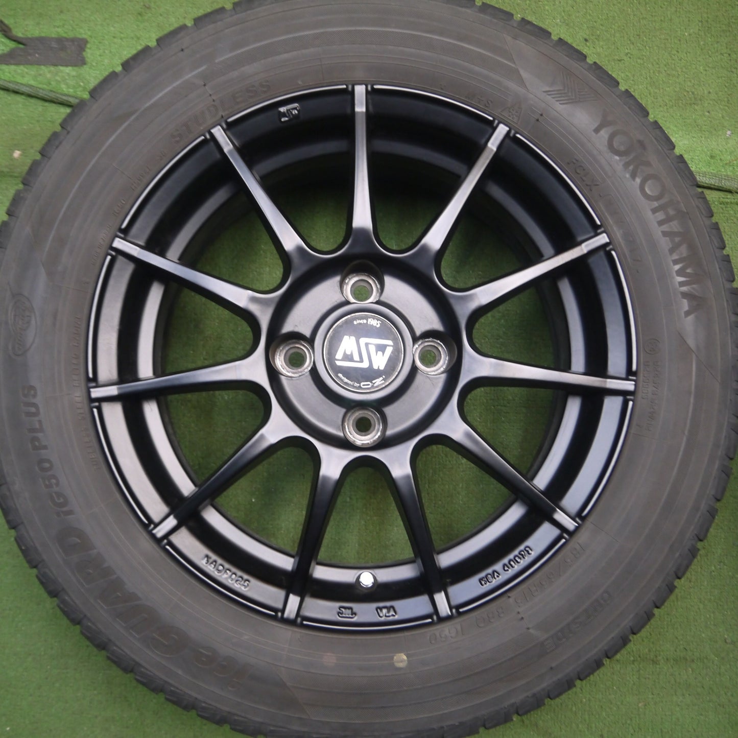 *送料無料* キレイ★シトロエン プジョー等 MSW O・Z 185/65R15 スタッドレス ヨコハマ アイスガード iG50 プラス OZ PCD108/4H★4071202Hス