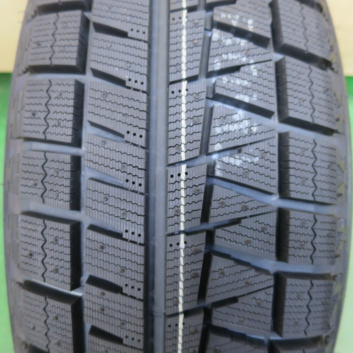 未使用！25年！1本★スタッドレス 205/60R16 ブリヂストン アイスパートナー2 タイヤ 16インチ ノア ヴォクシー セレナ ステップワゴン 等★6071303イスタ