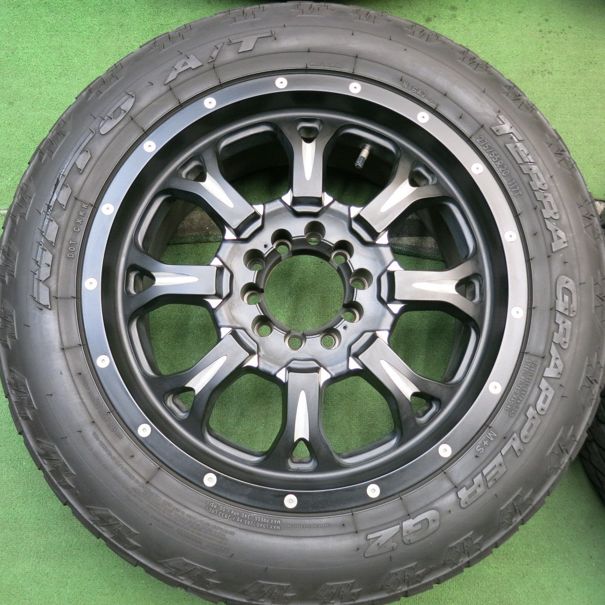 バリ溝！22年！キレイ！8.5分★275/55R20 ニットー A/T TERRA GRAPPLER G2 FUEL フューエル 20インチ PCD139.7 150/5H マルチ★5091401HAノ