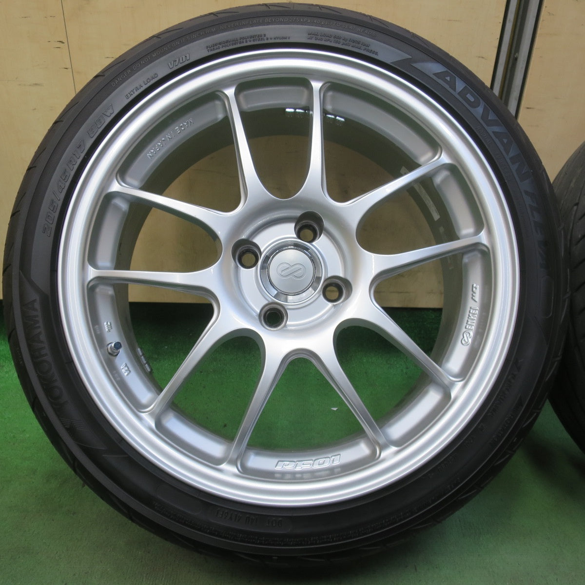 バリ溝！25年！キレイ！ほぼ10分◎ENKEI PF01 205/45R17 ヨコハマ アドバン FLEVA V701 エンケイ 17インチ PCD100/4H◎6071808イノ