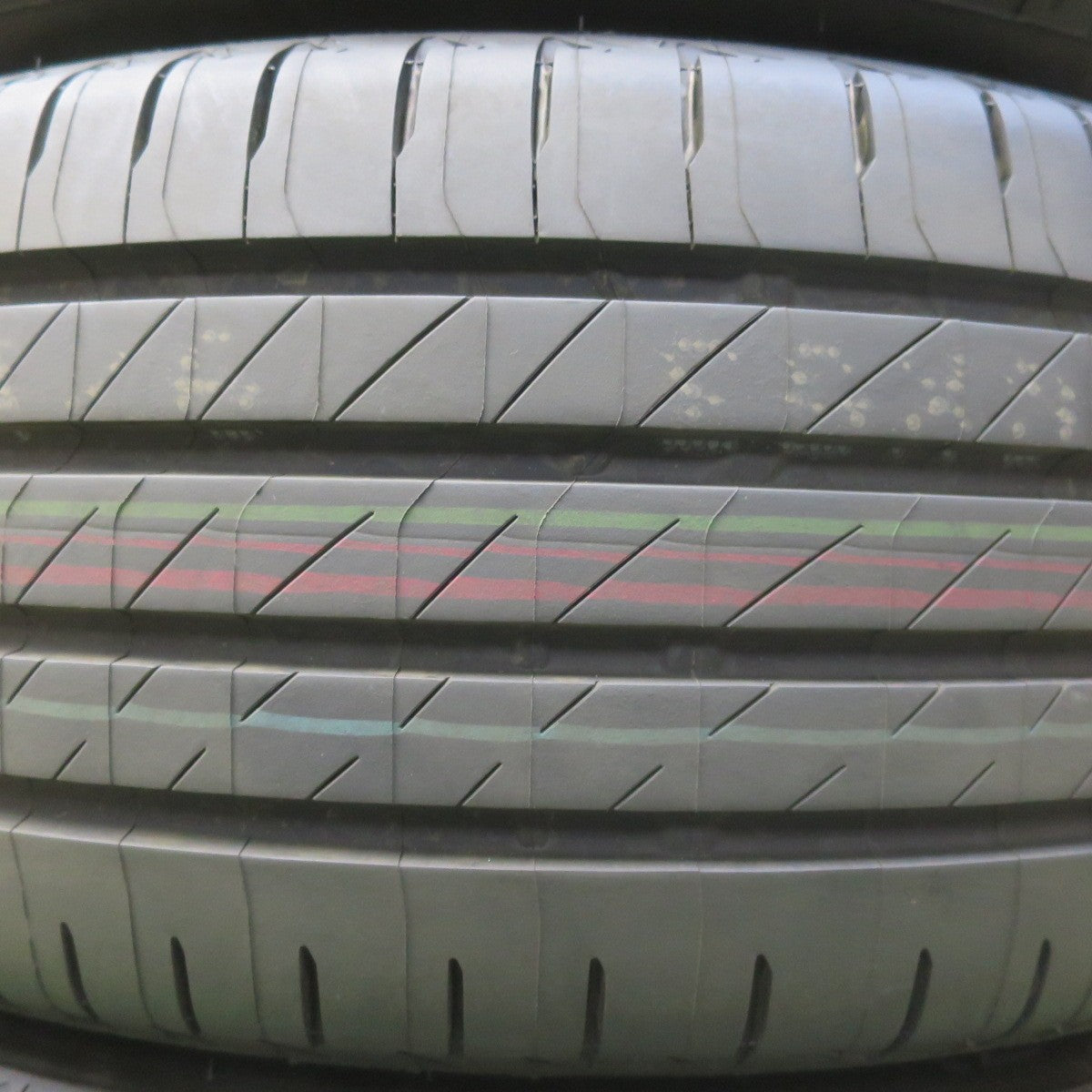 新車外し！26年◎235/60R18 ブリヂストン アレンザ 001 ALENZA タイヤ 18インチ レクサス NX RX CX-60 CX-80 等◎6101609イノタ