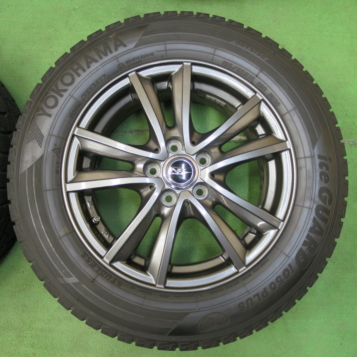 [送料無料] キレイ★プリウス 等 195/65R15 スタッドレス ヨコハマ アイスガード iG50 プラス NIRVANA NV ニルヴァーナ ニルバーナ 15インチ PCD100/5H★5020308イス