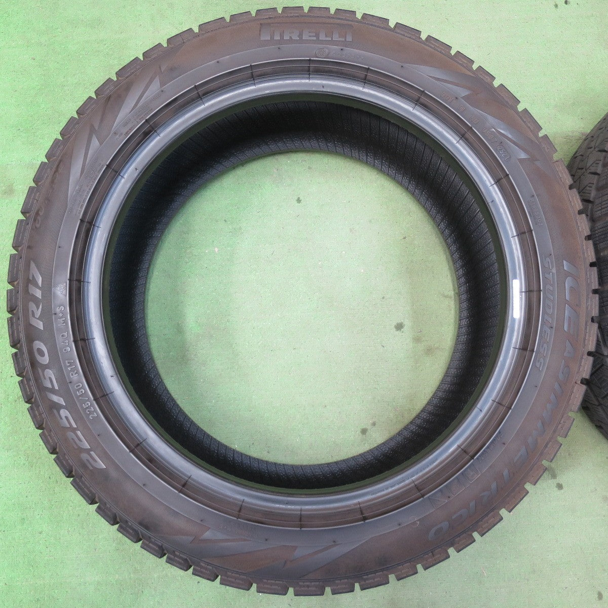 4本価格！21年★スタッドレス 225/50R17 ピレリ アイスアシンメトリコ タイヤ 17インチ BMW ボルボ ベンツ 等★5062001イスタ