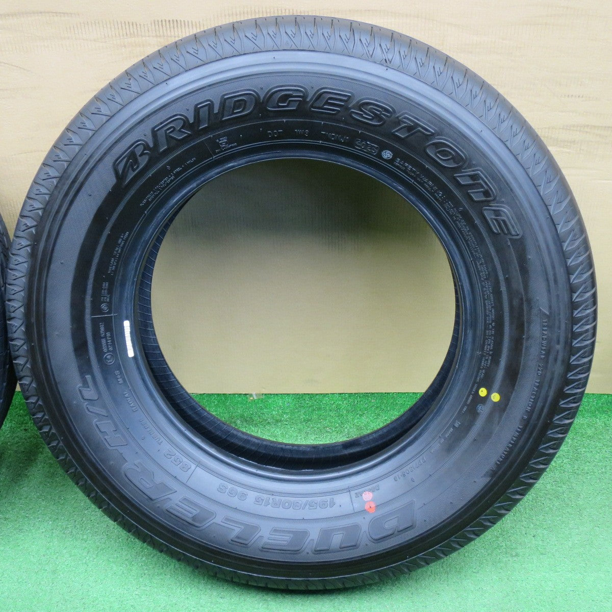 バリ溝！25年！9.5分以上★195/80R15 ブリヂストン デューラー H/L 852 DUELER タイヤ 15インチ ジムニーシエラ ジムニーノマド 等★6042203NKノタ