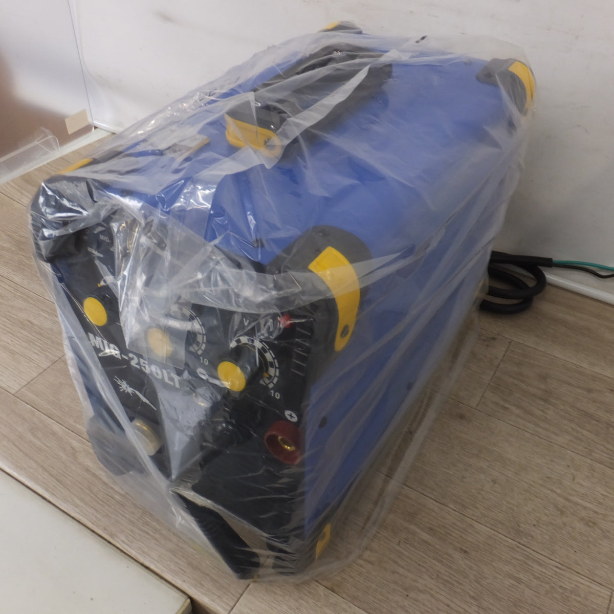 未使用★複合マルチ インバーター式半自動溶接機 MIG-250LT blue　メーカー 不明 中国製　100V～ 200V～★