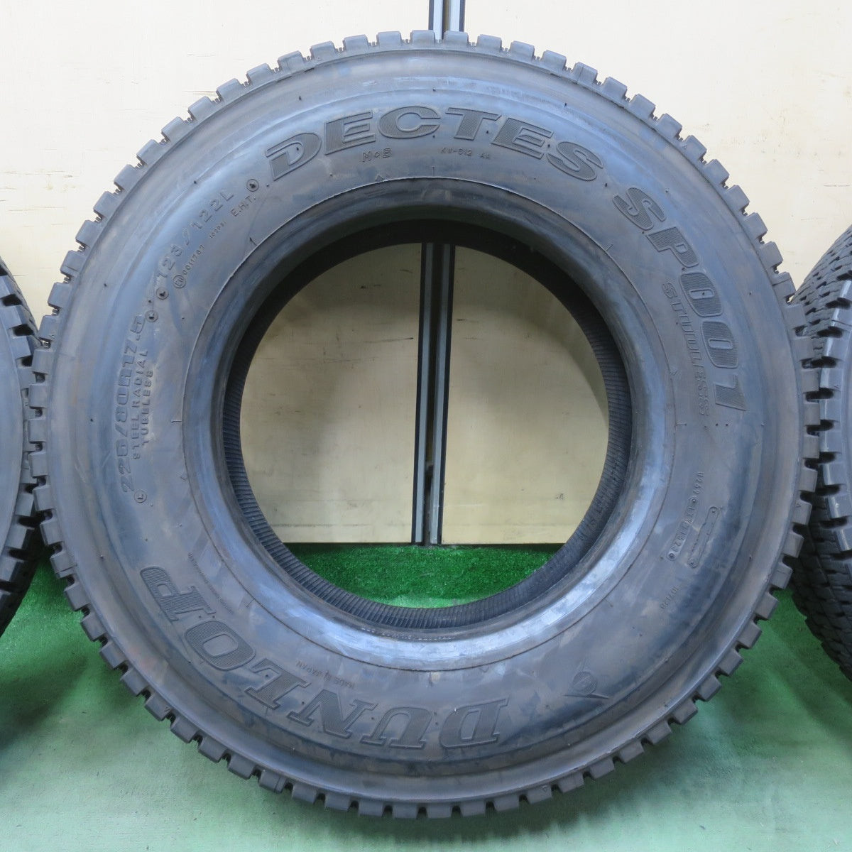 バリ溝！23年！9.5分！6本★トラック タイヤ 225/80R17.5 123/122L スタッドレス ダンロップ デクテス SP001 DECTES 17.5インチ★6051501イスタ