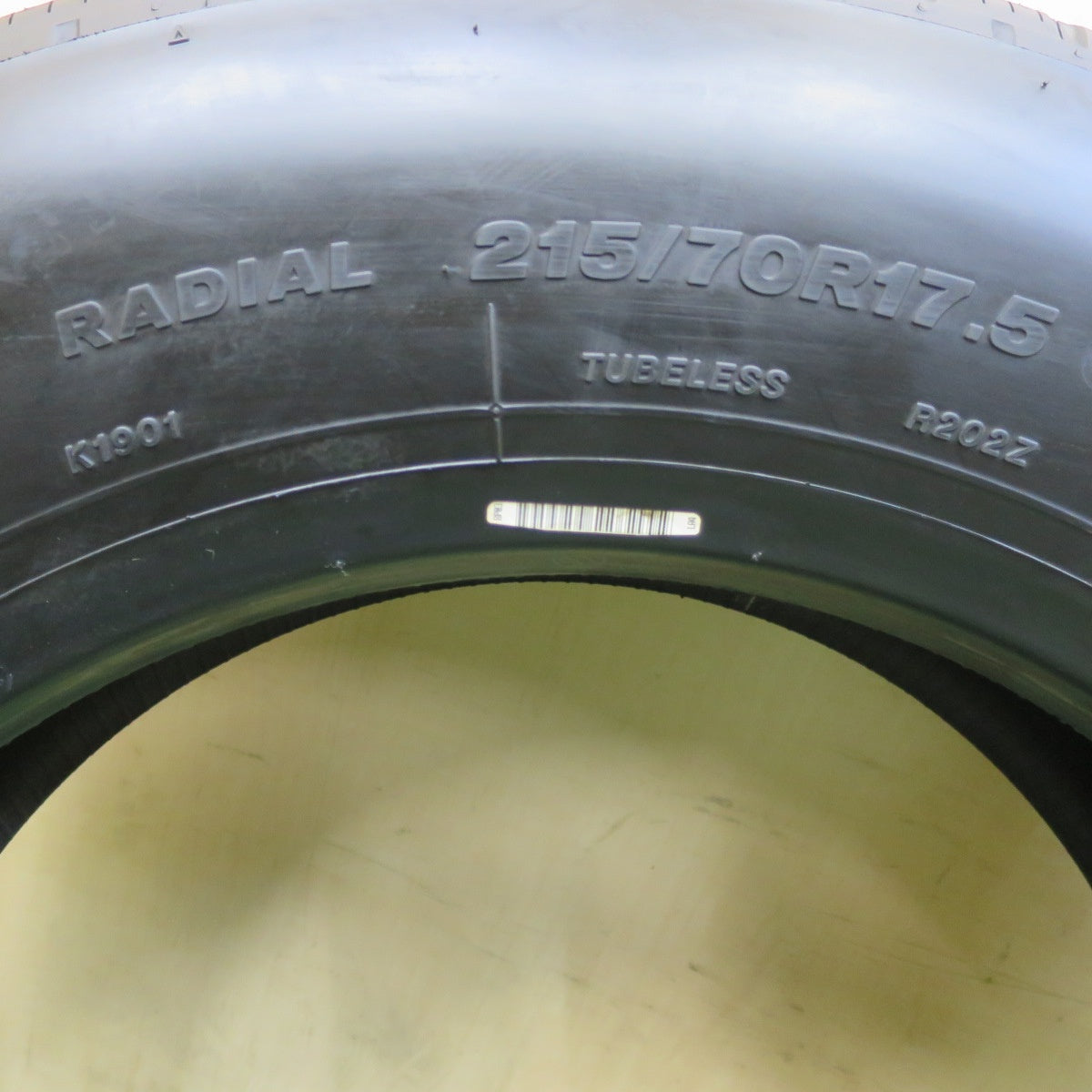 新車外し！26年！1本★トラック タイヤ 215/70R17.5 118/116N ブリヂストン R202 17.5インチ★6070208イノタ