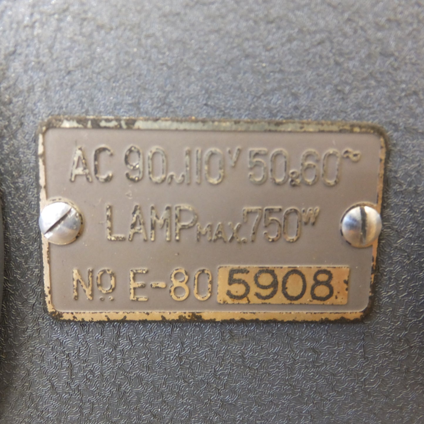 [送料無料] 現状品★エルモ ELMO 8mm 映写機 プロジェクター E-80　AC90～110V 50/60Hz　昭和レトロ アンティーク★