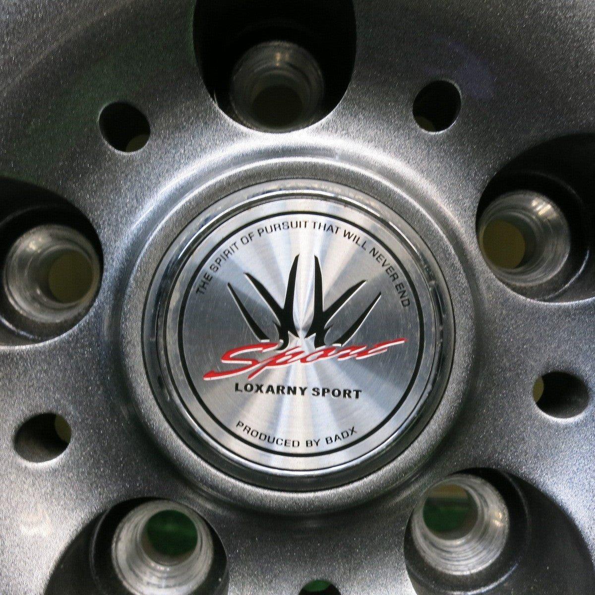 ほぼ未使用！キレイ★LOXARNY SPORT BADX 215/50R17 スタッドレス グッドイヤー アイスナビ7 ロクサーニ スポーツ 17インチ PCD114.3/5H★6012506HAス