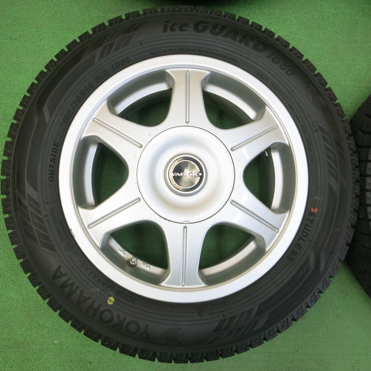 *送料無料* 2023年 4本価格★スタッドレス 165/70R14 ヨコハマ アイスガード iG60 VAGGIO 14インチ PCD100 114.3/4H マルチ★4042707イス