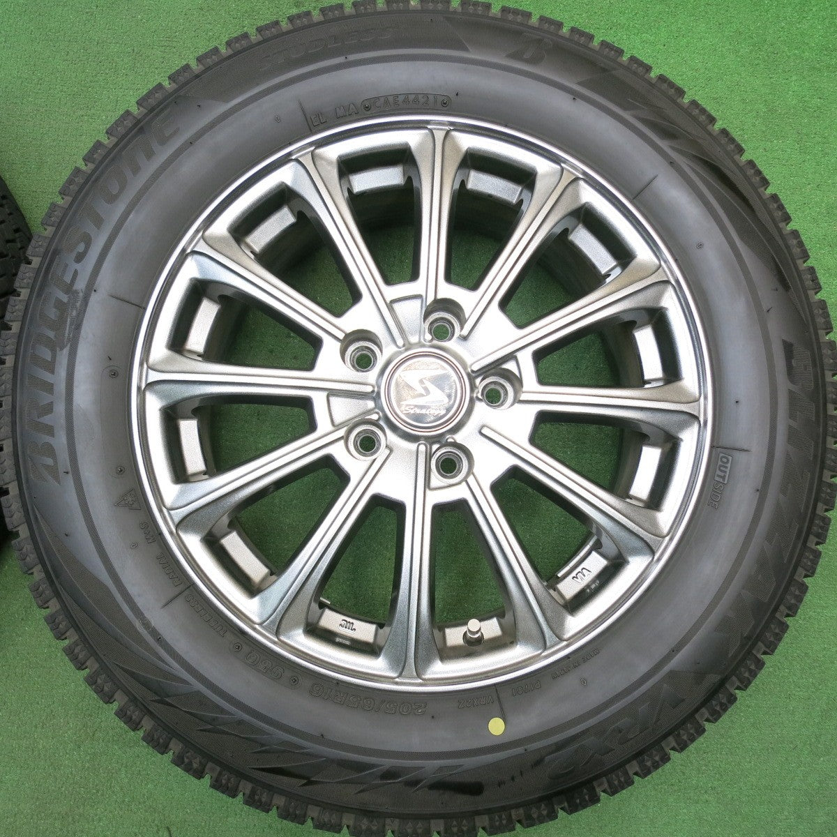 バリ溝！21年！キレイ！9分★スタッドレス 205/65R16 ブリヂストン ブリザック VRX2 Strategy ストラテジー 16インチ PCD114.3/5H★5062201HAス