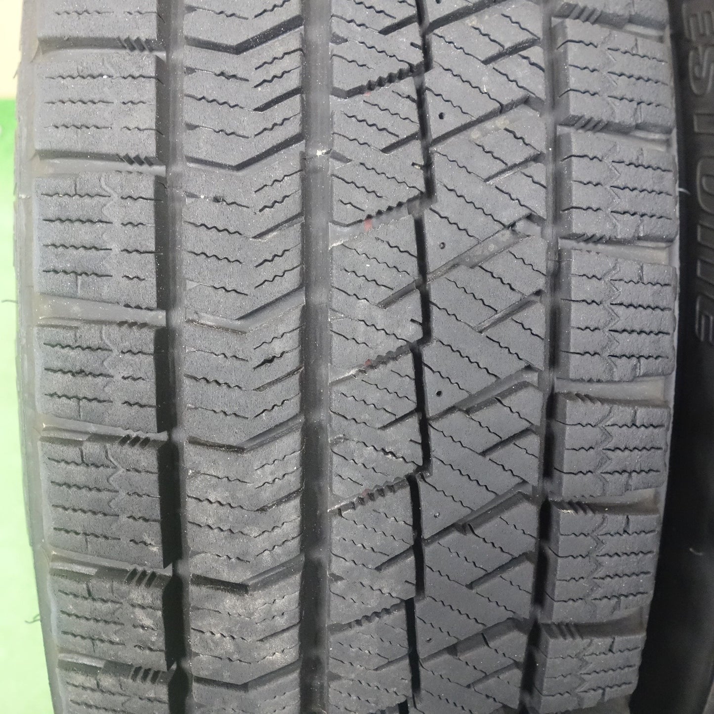 バリ溝！キレイ！8.5分★スタッドレス 175/70R14 ブリヂストン ブリザック VRX2 SCHNEIDER シュナイダー 14インチ PCD100/4H★6041502KTス