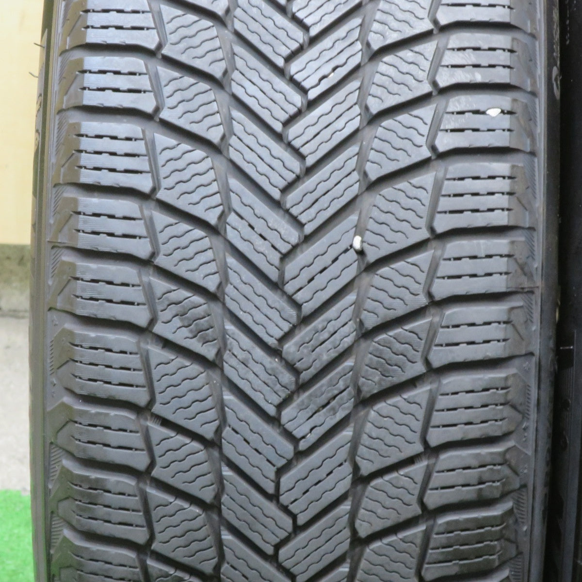 バリ溝！24年！キレイ！9分★ベンツ 等 EURO AXIS OPUS 235/55R19 スタッドレス ミシュラン X-ICE SNOW SUV 19インチ ユーロアクシス オーパス PCD112/5H★5111104TTス