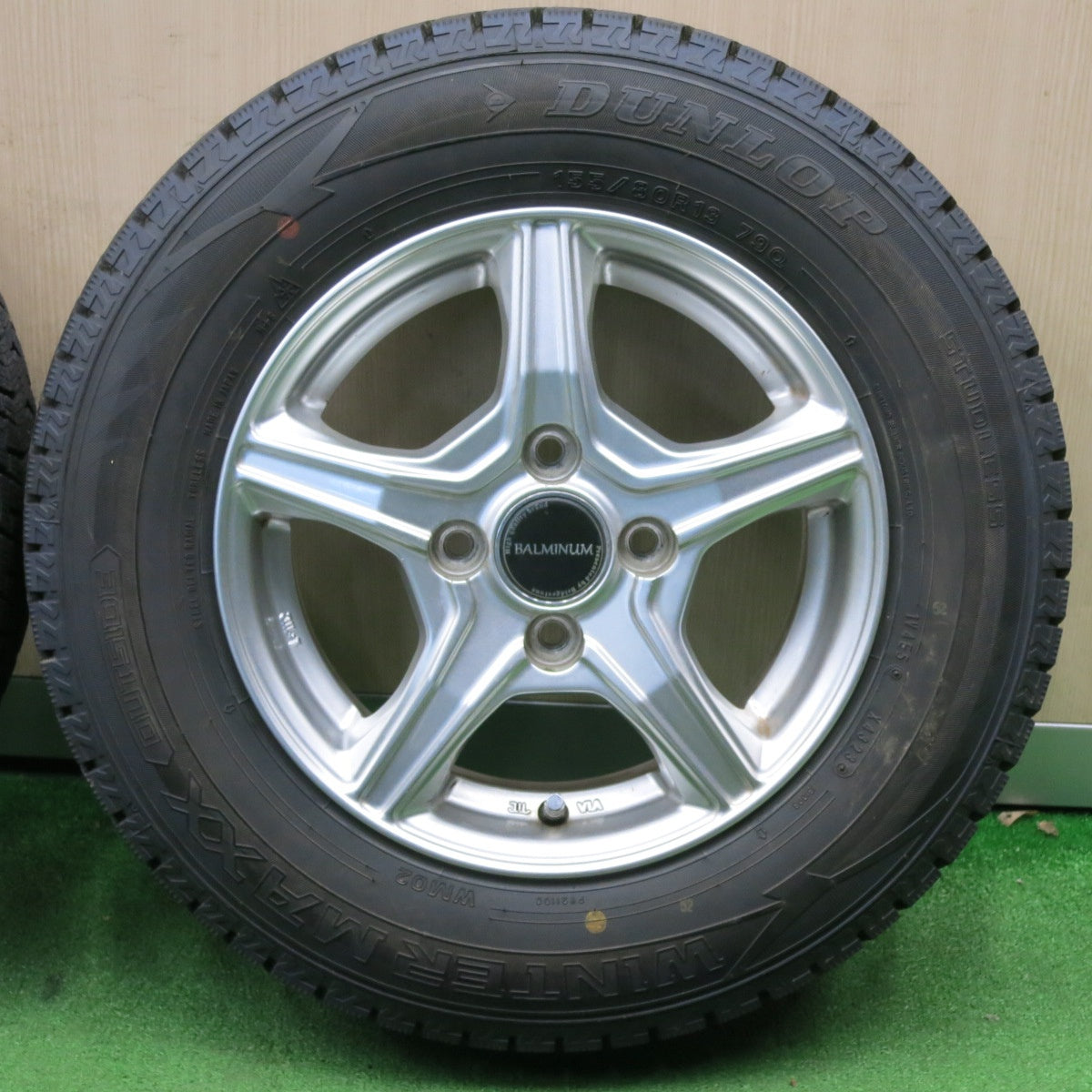[送料無料] バリ溝！23年！キレイ！9.5分★スタッドレス 155/80R13 ダンロップ ウインターマックス WM02 BALMINUM バルミナ 13インチ PCD100/4H★5010408NJス