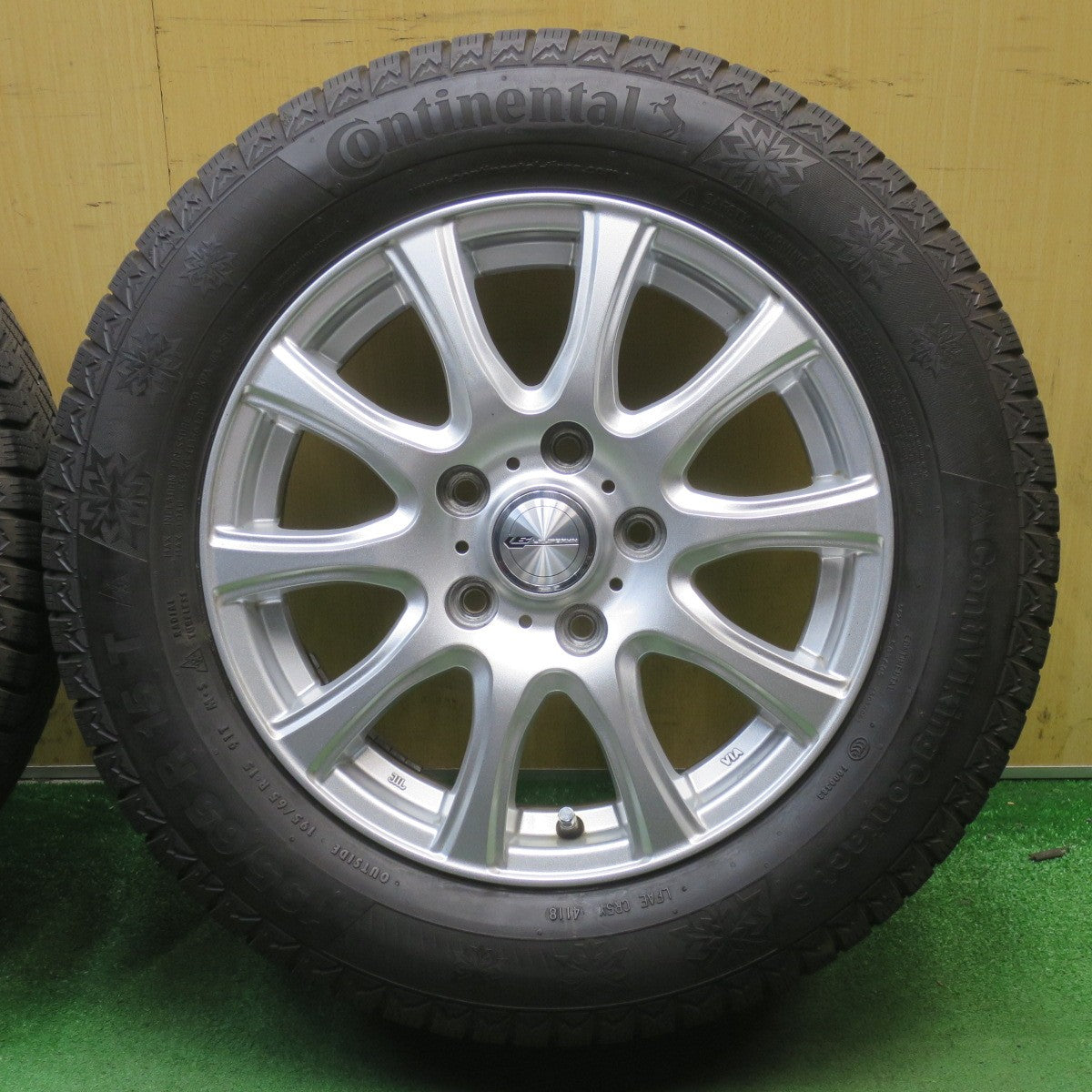 バリ溝！キレイ！9分◎スタッドレス 195/65R15 コンチネンタル コンチバイキング コンタクト6 LAUFBAHN ラウフバーン 15インチ PCD114.3/5H◎6072003NJス