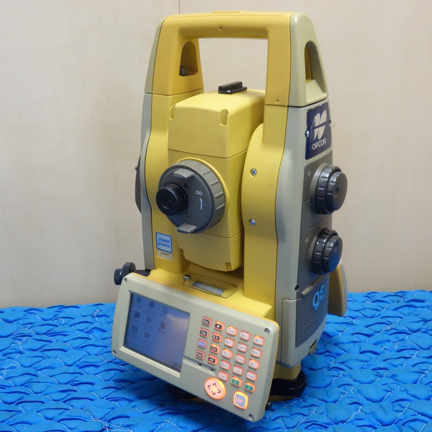 [送料無料] ☆トプコン 自動視準 トータル ステーション 測量器 QSシリーズ QS5AC ACアダプタ 充電器 バッテリー ケース付き TOPCON 現状品☆