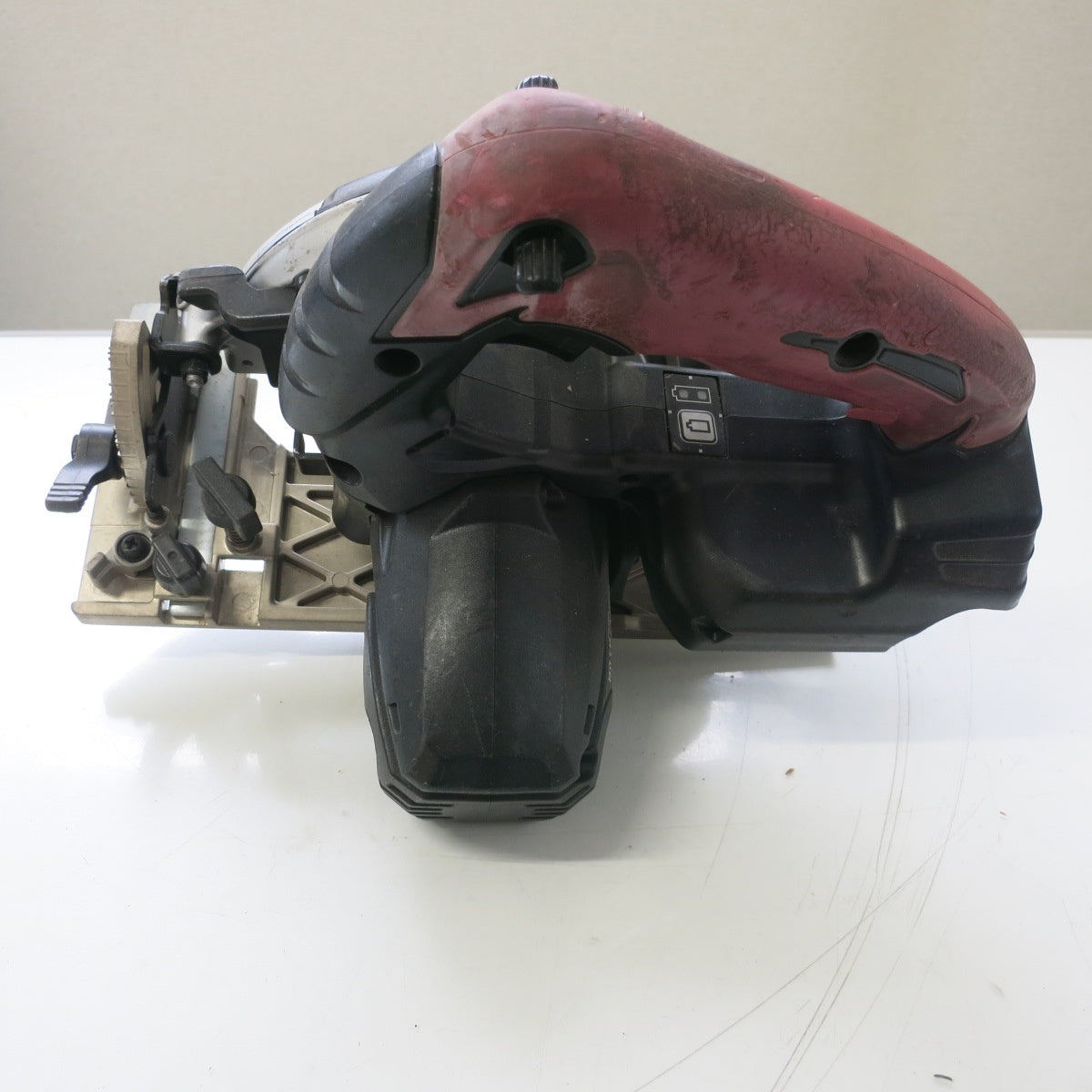 送料無料] ◇日立工機 125mm コードレス 丸のこ 14.4V C14DSL2