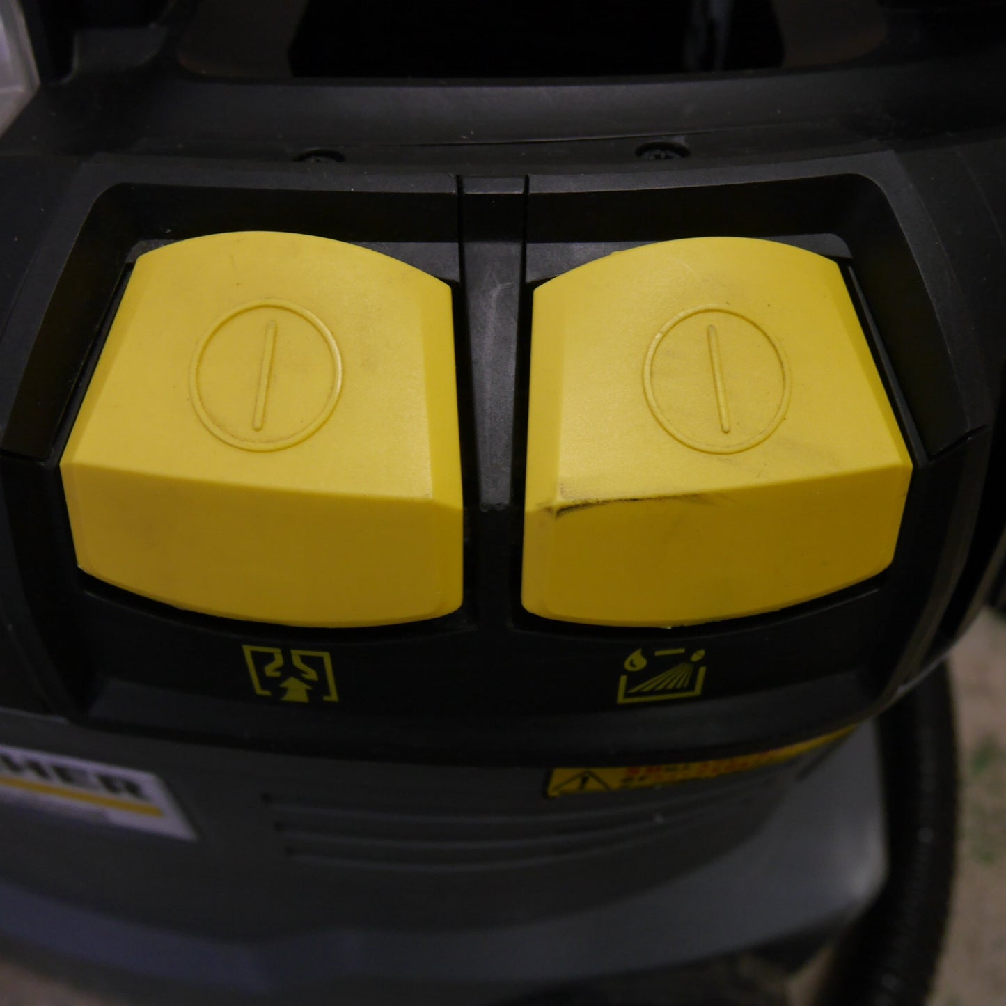 [送料無料] ☆KARCHER カーペット リンス クリーナー Puzzi 8/1 業務用 清掃 掃除 ケルヒャー☆