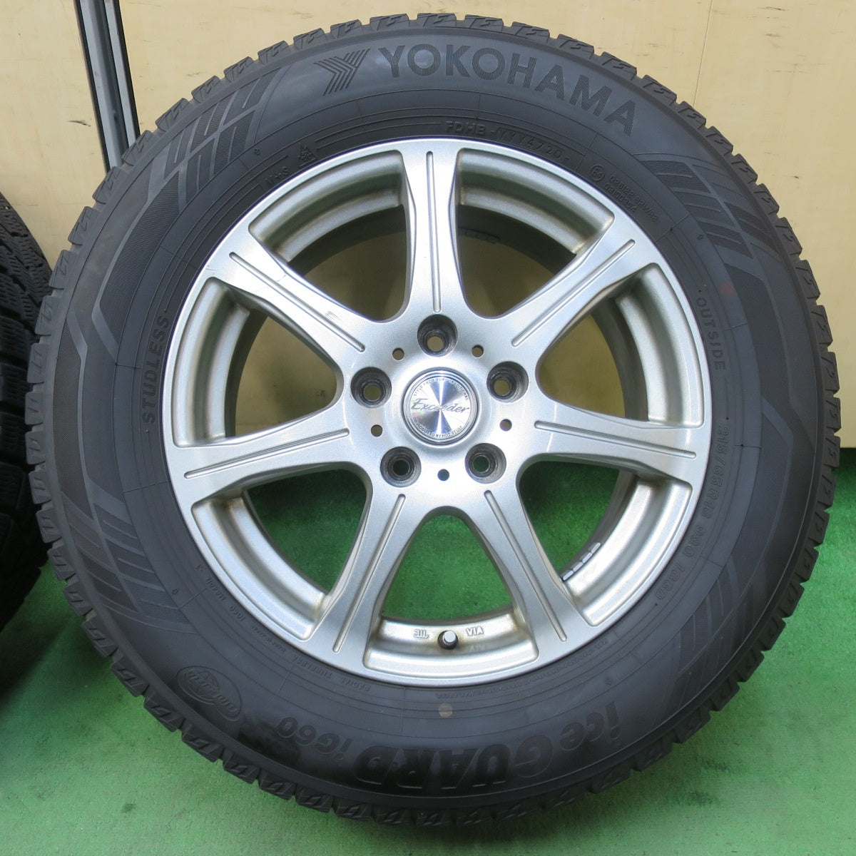 バリ溝！9分★スタッドレス 215/65R16 ヨコハマ アイスガード iG60 Exceeder エクシーダー 16インチ PCD114.3/5H★5060501イス