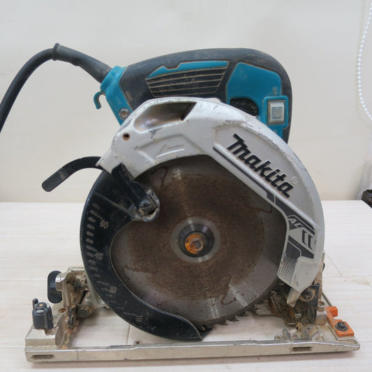 ☆マキタ 165mm マルノコ HS6301 電動 工具 切断機 木工用 超硬 丸のこ 丸ノコ 丸鋸 コード式 電気 makita 100V☆ [送料無料]
