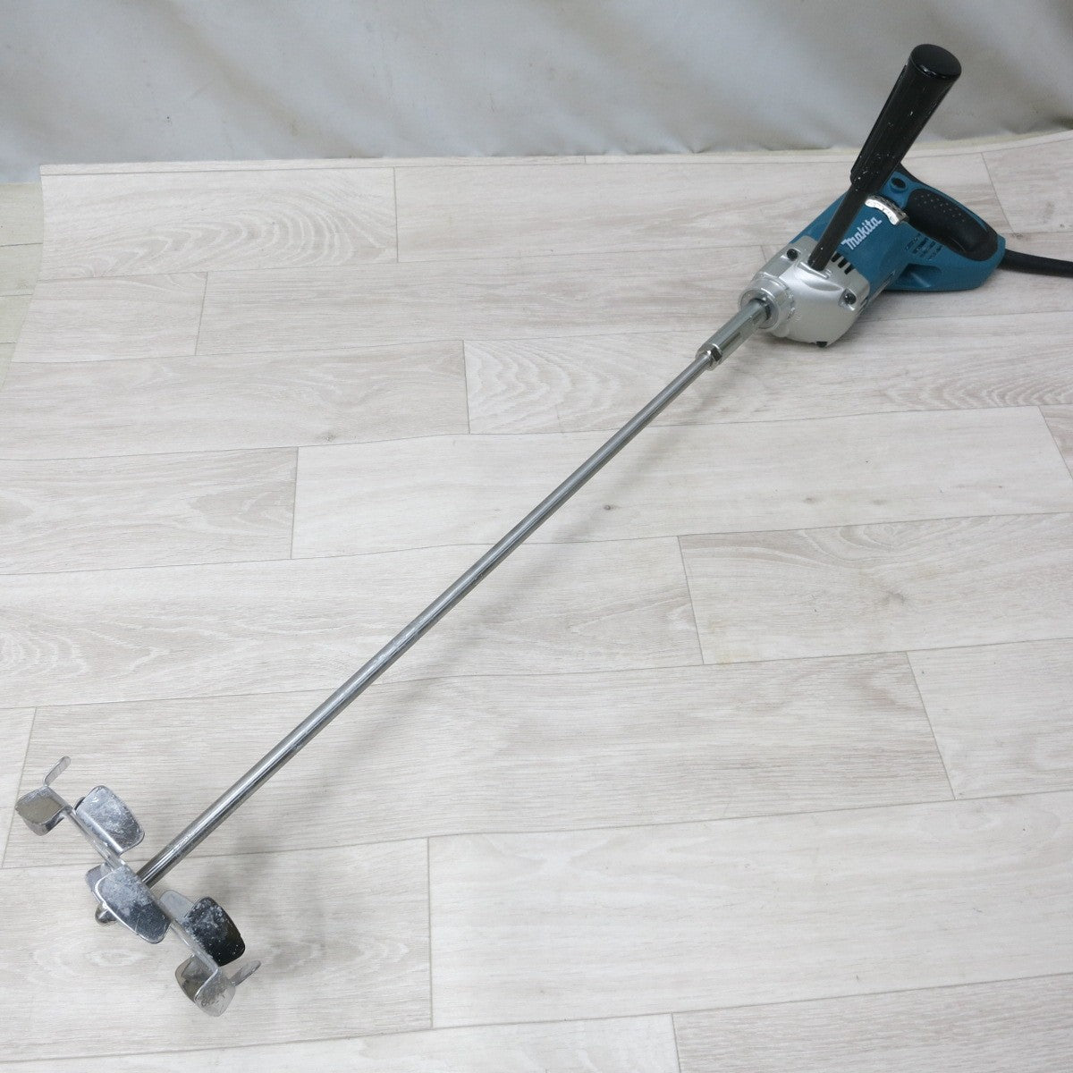 [送料無料] キレイ◆makita マキタ カクハン機 UT1305 ミキサー 撹拌機 電動工具 100V 50/60Hz◆