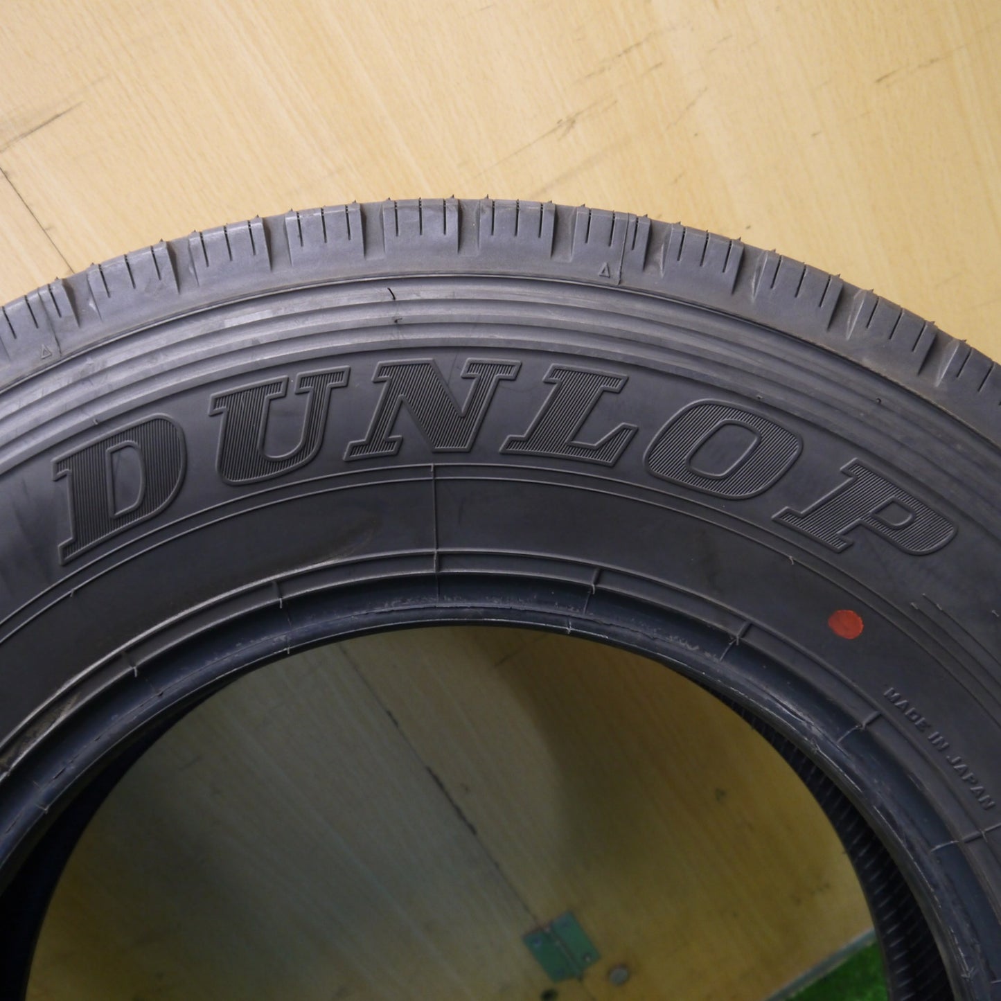 ほぼ未使用！24年！1本★トラック タイヤ 195/85R16 114/112N ダンロップ エナセーブ SPLT50 M 16インチ★6040303Hノタ