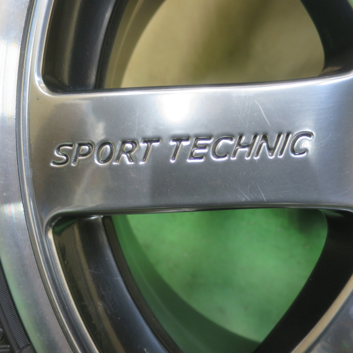 バリ溝！8.5分★プリウス 等 SPORT TECHNIC 205/45R17 スタッドレス ヨコハマ アイスガード iG60 スポーツテクニック 17インチ PCD100/5H★6032501イス