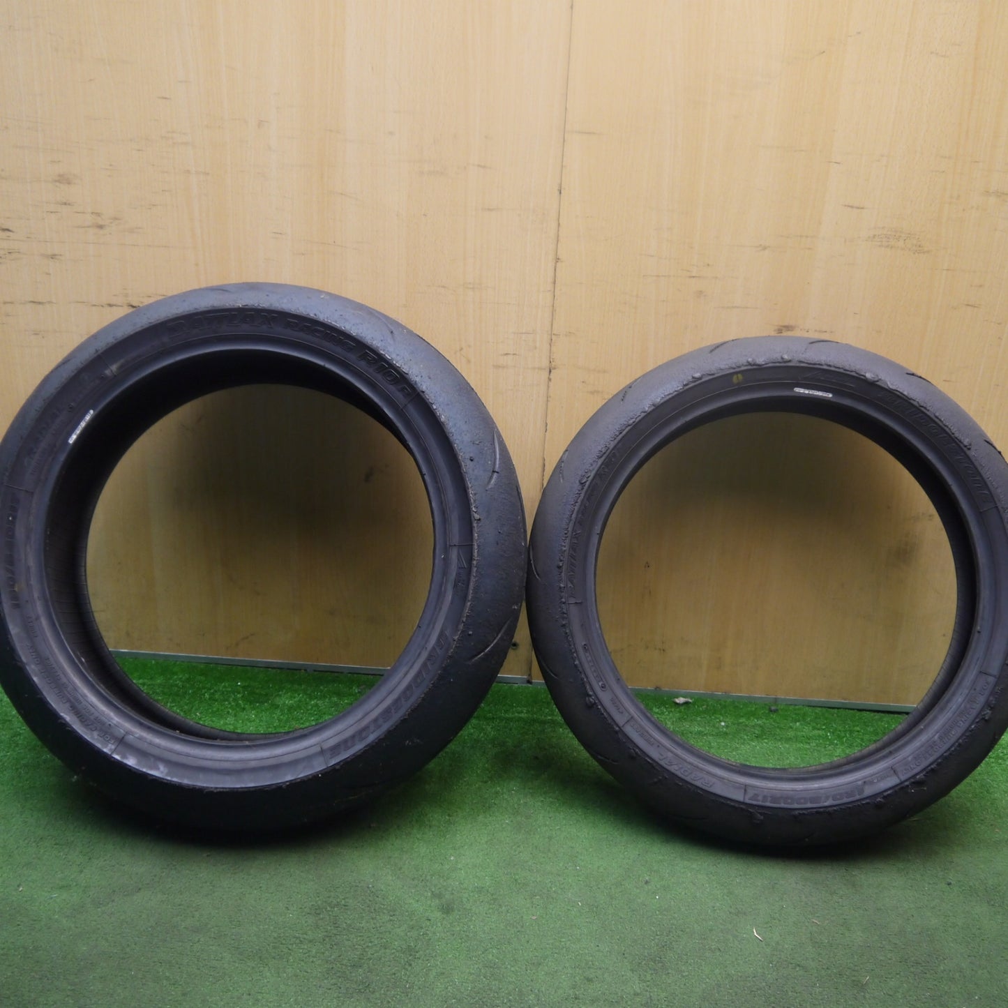 前後セット！2本★バイク タイヤ 120/600R17 180/640R17 ブリヂストン バトラックス レーシング R10R レース 17インチ CBR600RR 等★5092212Hノタ