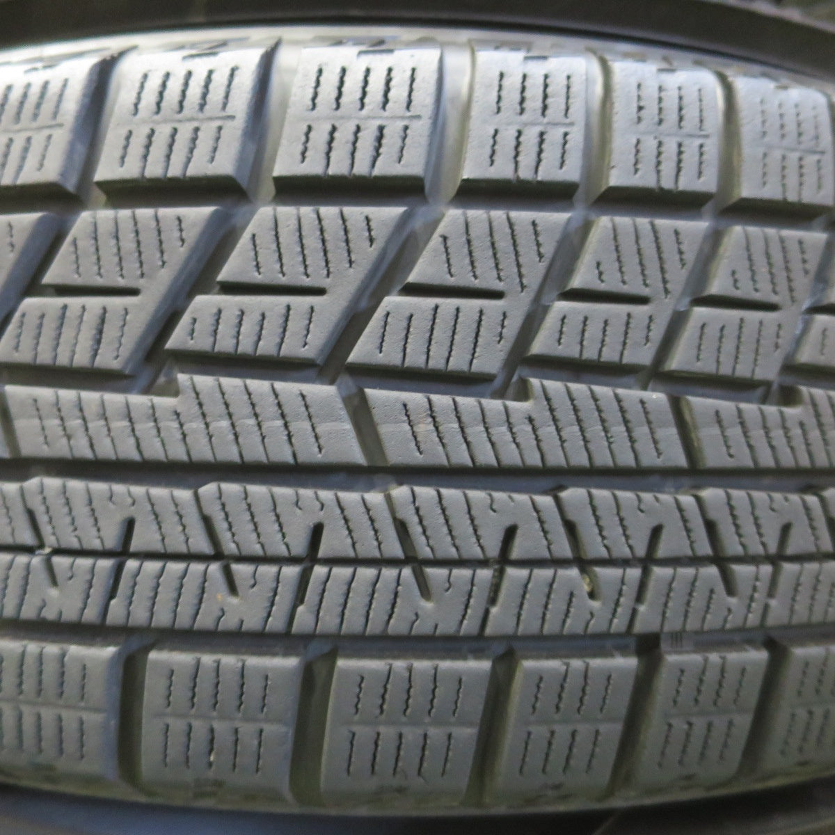 バリ溝！キレイ！9.5分★スタッドレス 175/65R15 ヨコハマ アイスガード iG60 JOKER ジョーカー 15インチ PCD100/4H★6051606イス