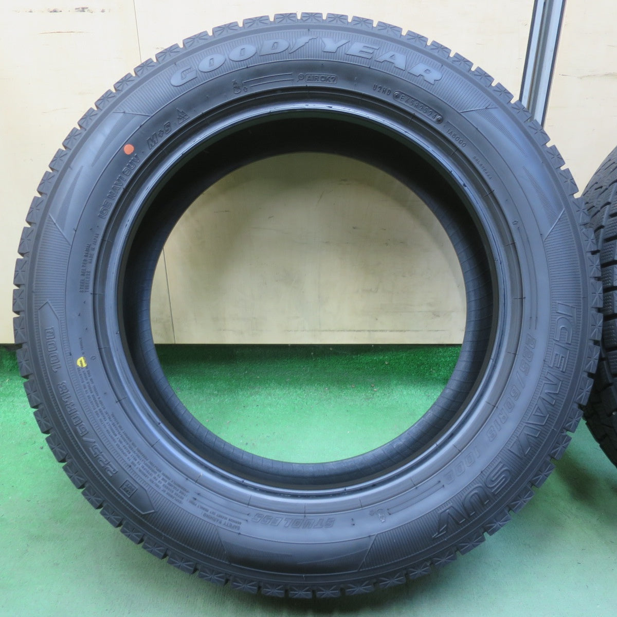 バリ溝！24年！9.5分★スタッドレス 225/60R18 グッドイヤー アイスナビ SUV タイヤ 18インチ ハリアー RAV4 レクサス NX 等★6070203イスタ
