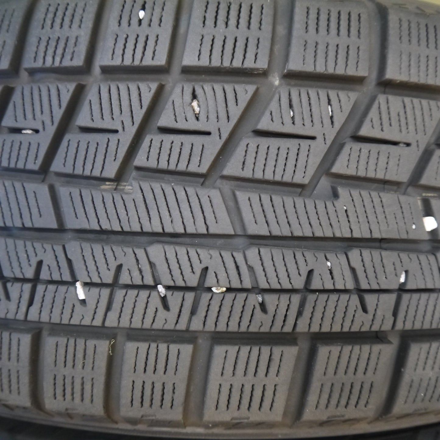 バリ溝！22年！キレイ！9分◎スタッドレス 205/65R16 ヨコハマ アイスガード iG60 ALZE アルゼ 16インチ PCD114.3/5H◎6062401Hス