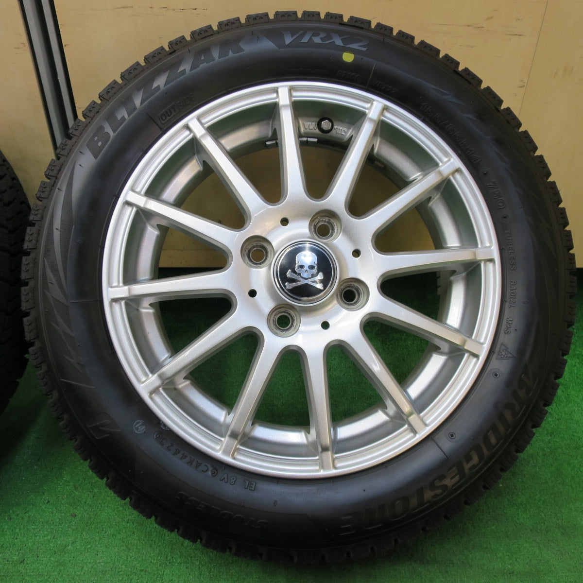 *送料無料* バリ溝！23年！キレイ！ほぼ10分★スタッドレス 155/65R14 ブリヂストン ブリザック VRX2 社外 アルミ 14インチ PCD100/4H★4060507イス
