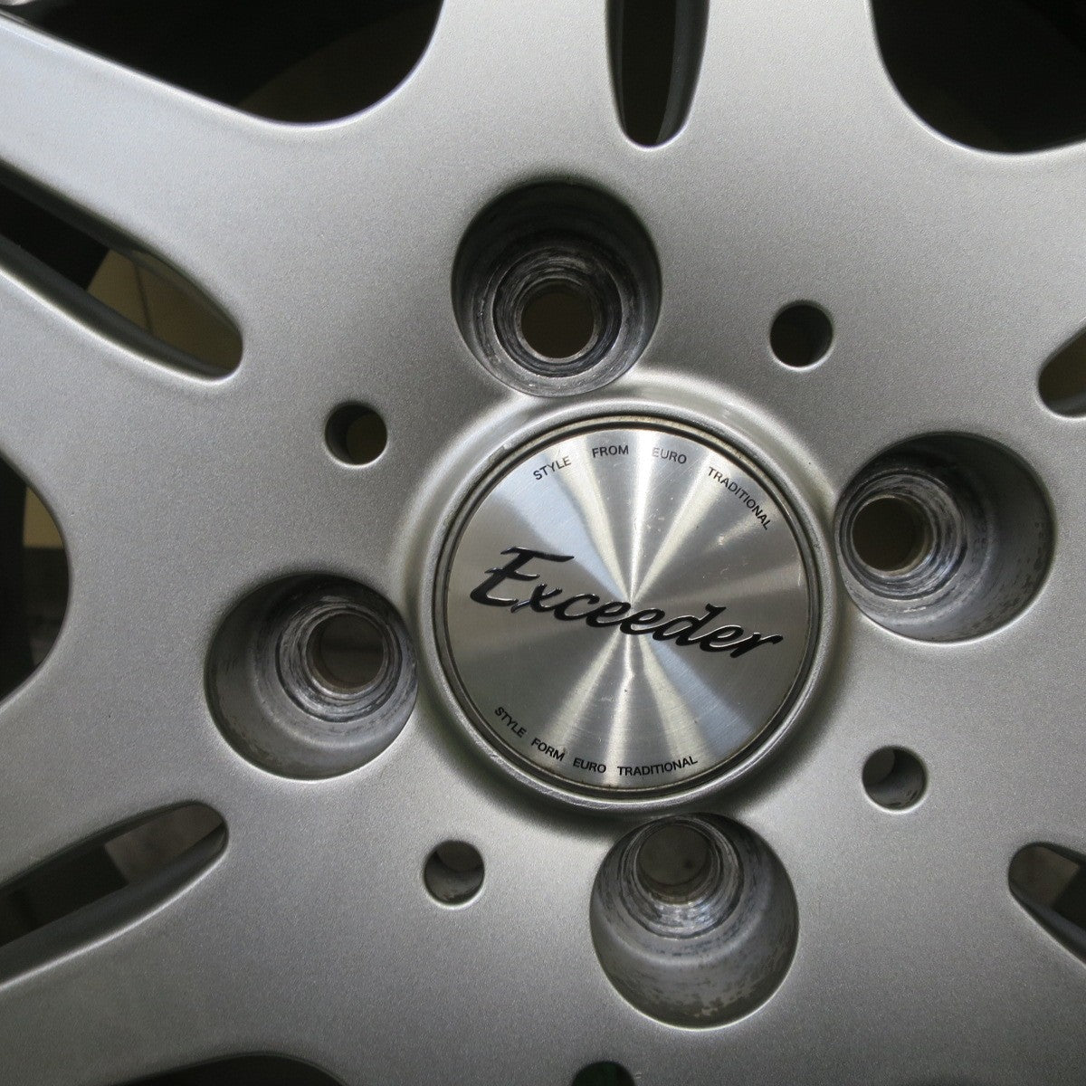 4本価格★スタッドレス 185/70R14 グッドイヤー アイスナビ6 Exceeder エクシーダー 14インチ PCD100/4H★5052302TTス