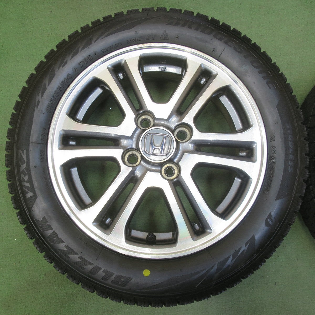 ほぼ未使用！23年◎ホンダ JF1 JF2 N-BOX 純正 155/65R14 スタッドレス ブリヂストン ブリザック VRX2 14インチ PCD100/4H◎6083106イス