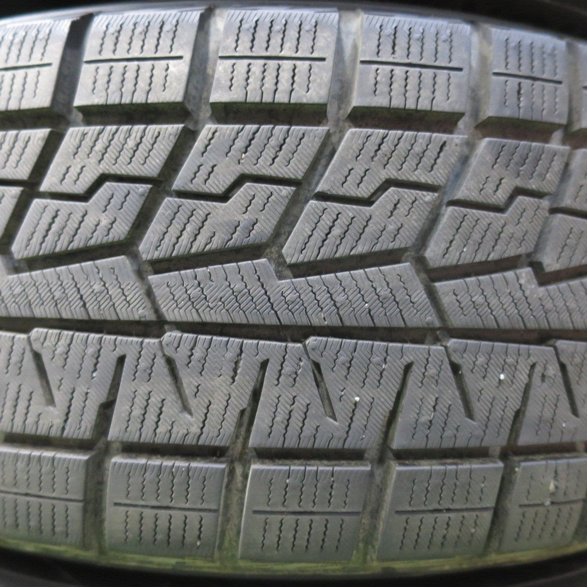 バリ溝！22年！キレイ！ほぼ10分★スタッドレス 205/60R16 ヨコハマ アイスガード iG70 Wazner 16インチ PCD114.3/5H★5022401イス