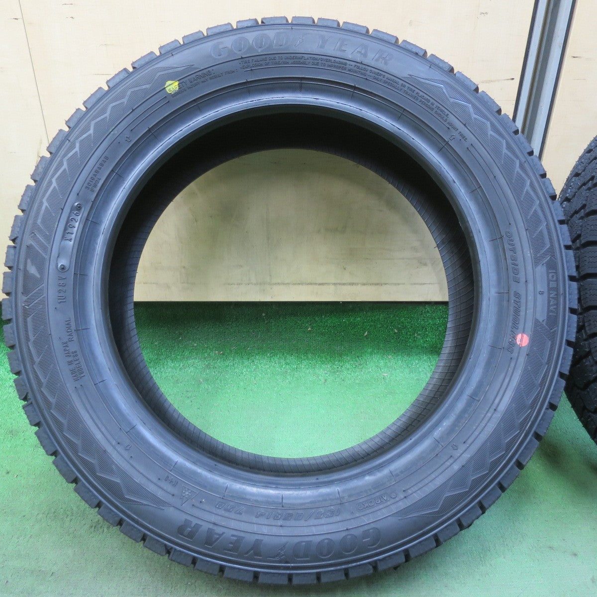 未使用！26年◎スタッドレス 155/65R14 グッドイヤー アイスナビ8 タイヤ 14インチ N-BOX スペーシア タント ムーヴ ウェイク 等◎6080905イスタ